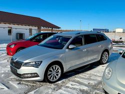 Silber Gebraucht 2022 Skoda Superb Style Kombi | 21.999 € (Superpreis)