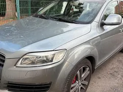 Grau Gebraucht 2007 Audi Q7 SUV | 7.499 € (Fairer Preis)