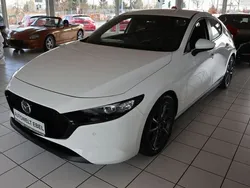 Weiß Gebraucht 2021 Mazda 3 Limousine | 18.910 € (Fairer Preis)