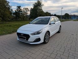 Weiß Gebraucht 2020 Hyundai i30 Trend Kombi | 12.899 € (Fairer Preis)