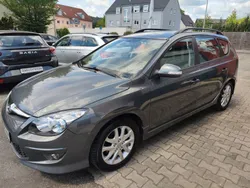 Grau Gebraucht 2011 Hyundai i30 Kombi | 4.490 € (Guter Preis)