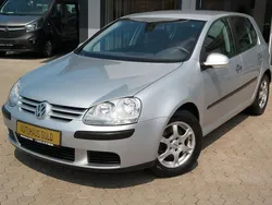 Silber Gebraucht 2005 VW Golf V Trendline Limousine | 4.990 € (Teuer)