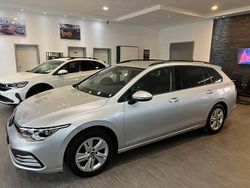 Silber Gebraucht 2022 VW Golf VIII Limousine | 18.485 € (Fairer Preis)