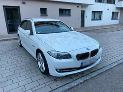 Weiß Gebraucht 2012 BMW 530 M Sport Kombi | 8.400 € (Fairer Preis)