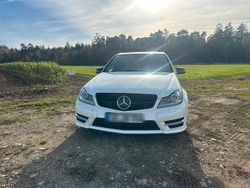 Weiß Gebraucht 2011 Mercedes C350 Limousine | 14.500 €