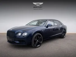 Blau Gebraucht 2017 Bentley Flying Spur Limousine | 98.990 €