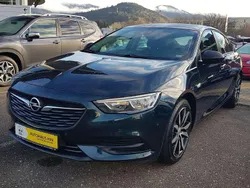 Smaragd gruen (mi) Gebraucht 2016 Opel Insignia Limousine | 13.990 € (Etwas zu teuer)