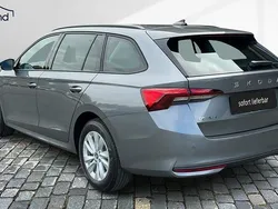 Grau Neu 2025 Skoda Octavia Selection Kombi | 31.720 € (Guter Preis)