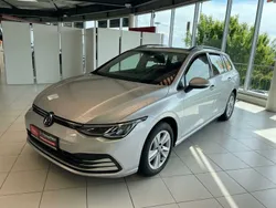 Silber Gebraucht 2021 VW Golf VIII Life Kombi | 19.980 € (Fairer Preis)