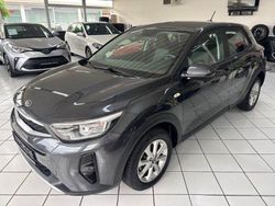 Grau Gebraucht 2018 Kia Stonic Edition 7 SUV | 13.490 € (Fairer Preis)