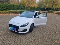 Weiß Gebraucht 2019 Hyundai i30 Premium Limousine | 15.000 € (Guter Preis)