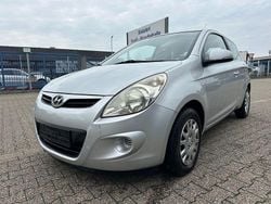Grau Gebraucht 2011 Hyundai i20 Classic Limousine | 3.899 € (Fairer Preis)