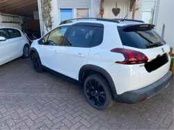 Weiß Gebraucht 2017 Peugeot 2008 GT SUV | 8.490 € (Guter Preis)