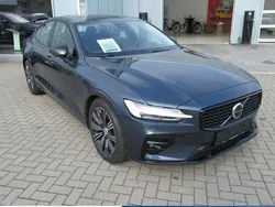 Blau Gebraucht 2024 Volvo S60 Plus Limousine | 35.981 € (Guter Preis)