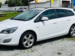 Weiß Gebraucht 2011 Opel Astra Sport Kombi | 4.500 € (Fairer Preis)