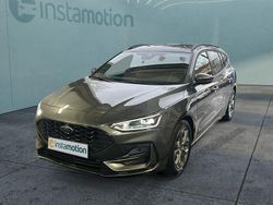Grau Gebraucht 2023 Ford Focus ST-Line Kombi | 28.299 € (Etwas zu teuer)