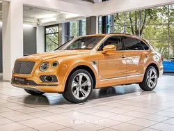 Sunburst gold Gebraucht 2016 Bentley Bentayga SUV | 119.900 €