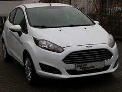Weiß Gebraucht 2013 Ford Fiesta Kleinwagen | 4.190 € (Fairer Preis)