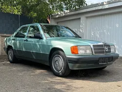 Grün Gebraucht 1991 Mercedes 190 Limousine | 9.750 €