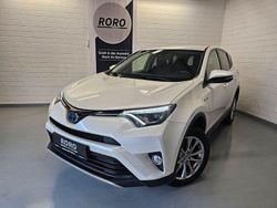 Weiß Gebraucht 2016 Toyota RAV4 Hybrid Edition-S SUV | 15.950 € (Fairer Preis)
