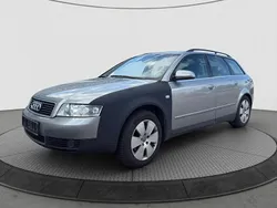 Grau Gebraucht 2001 Audi A4 Limousine | 1.000 € (Superpreis)