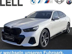 Weiß Neu 2025 BMW 520 Comfort Edition Limousine | 65.985 € (Guter Preis)