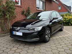 Schwarz Gebraucht 2023 VW Golf VIII Move Limousine | 22.950 € (Guter Preis)