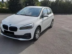Weiß Gebraucht 2019 BMW 216 Active Tourer Advantage Van / Kleinbus | 17.800 € (Guter Preis)