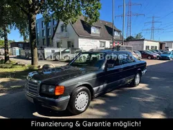 Schwarz Gebraucht 1990 Mercedes 300 SE Limousine | 4.990 €