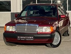 Rot Gebraucht 1992 Mercedes 190 Limousine | 9.922 €
