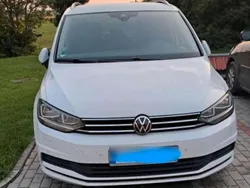 Weiß Gebraucht 2022 VW Touran Active Van / Kleinbus | 24.450 € (Guter Preis)