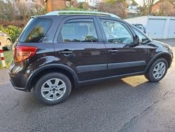 Braun Gebraucht 2014 Suzuki SX4 Style SUV | 5.500 € (Guter Preis)