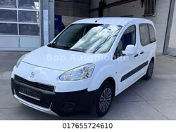 Weiß Gebraucht 2013 Peugeot Partner Tepee Active Van / Kleinbus | 5.600 € (Guter Preis)
