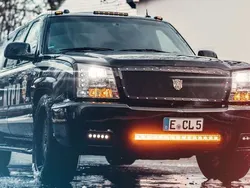 Schwarz Gebraucht 2001 Chevrolet Suburban SUV | 28.850 €