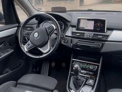 Grau Gebraucht 2018 BMW 216 Sport Line Kombi | 15.199 € (Fairer Preis)