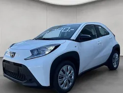 Weiß Neu 2025 Toyota Aygo Play Kleinwagen | 15.990 €