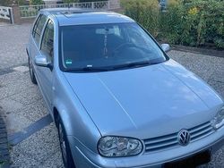 Silber Gebraucht 2002 VW Golf IV Edition Kleinwagen | 2.499 € (Fairer Preis)