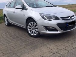Silber Gebraucht 2015 Opel Astra Kombi | 4.200 € (Fairer Preis)