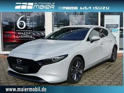 Weiß Gebraucht 2024 Mazda 3 Exclusive-Line Limousine | 25.900 € (Fairer Preis)
