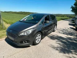 Grau Gebraucht 2016 Ford S-MAX Titanium Van / Kleinbus | 14.300 € (Teuer)