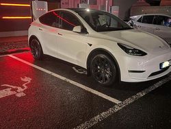Weiß Gebraucht 2023 Tesla Model Y Long Range AWD SUV | 36.500 € (Guter Preis)