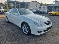 Weiß Gebraucht 2007 Mercedes CLK200 Avantgarde Cabrio | 12.195 € (Teuer)