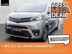 Silber Gebraucht 2023 Toyota Proace Verso Team Kombi | 40.980 € (Fairer Preis)