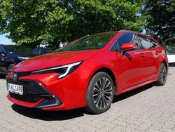 Rot Gebraucht 2025 Toyota Corolla Kombi | 33.990 € (Etwas zu teuer)