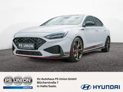 Weiß metallic Gebraucht 2023 Hyundai i30 Limited Limousine | 37.770 €