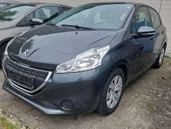 Silber Gebraucht 2015 Peugeot 208 Active Kleinwagen | 5.900 € (Fairer Preis)