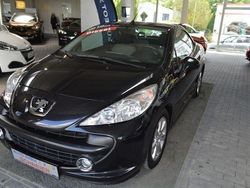 Schwarz metallic Gebraucht 2008 Peugeot 207 CC Sport Cabrio | 6.997 € (Teuer)