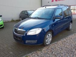 Blau Gebraucht 2010 Skoda Roomster Plus Edition Van / Kleinbus | 5.289 € (Fairer Preis)