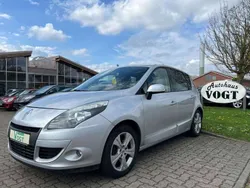 Platingrau Gebraucht 2010 Renault Scénic III Dynamique Van / Kleinbus | 6.890 € (Etwas zu teuer)