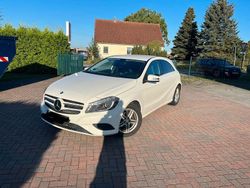Weiß Gebraucht 2013 Mercedes A180 Limousine | 6.800 € (Etwas zu teuer)